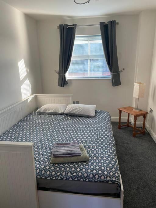 Lincoln View Sleeps 4 Balcony Self Check-In Apartman Kültér fotó